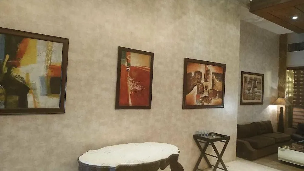 Hotel D Imperia, Új-Delhi 4*,